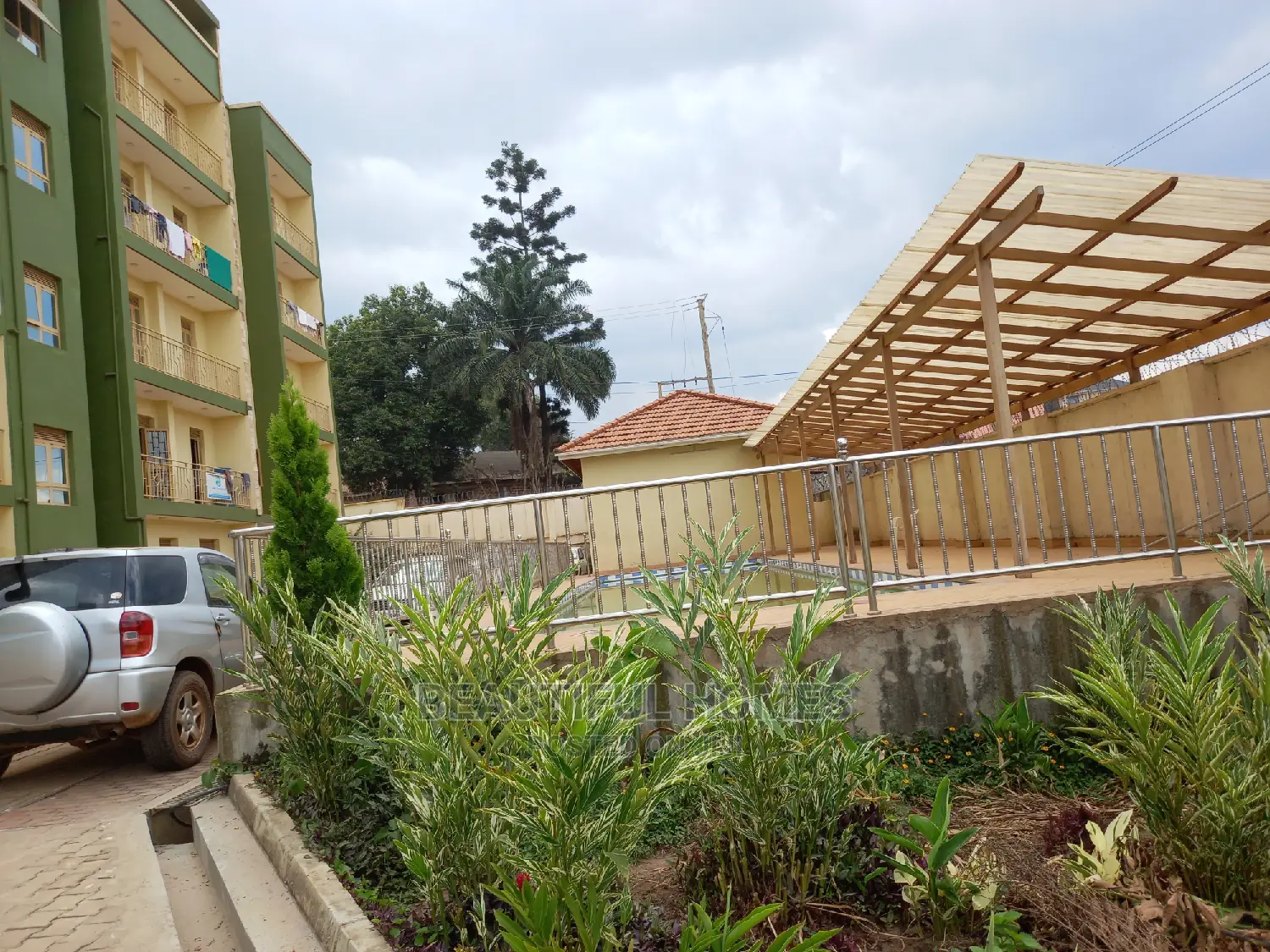 Furnished 2bdrm Condo in Bukoto, Central Division for Sale in Central Division