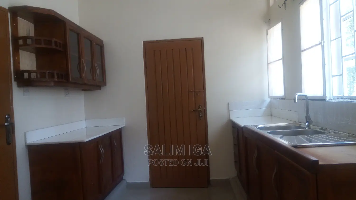 3bdrm Bungalow in Kololo Property, Central Division for Rent in Central Division