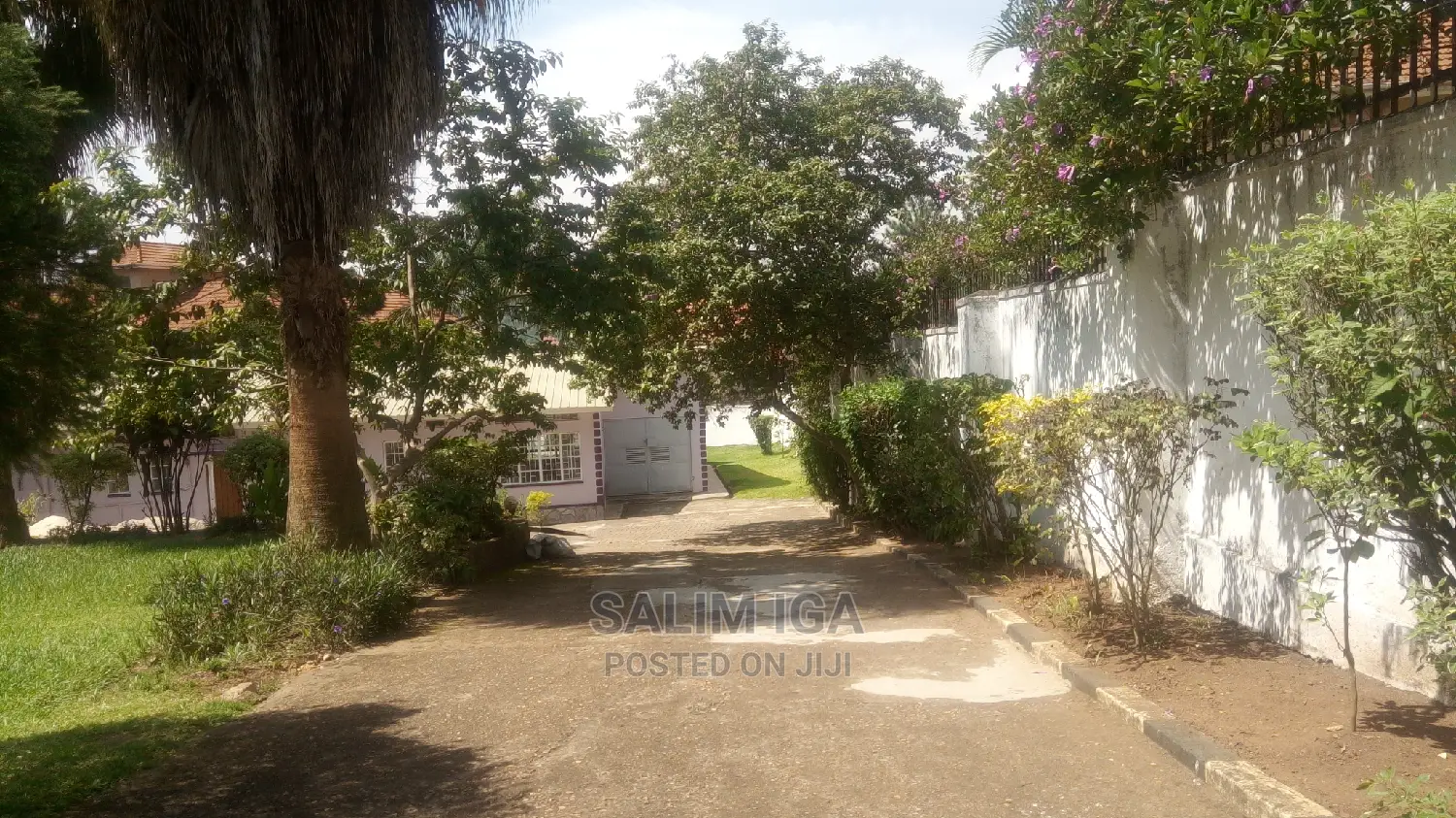 3bdrm Bungalow in Kololo Property, Central Division for Rent in Central Division