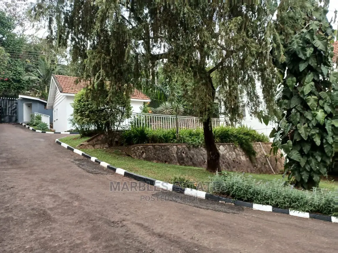 5bdrm Bungalow in Naguru, Central Division for Rent in Central Division
