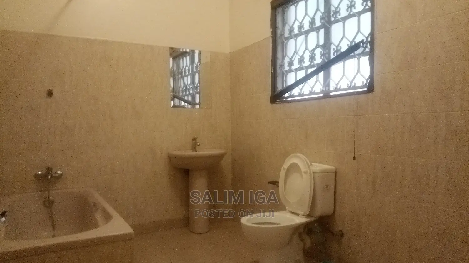 4bdrm Bungalow in Kololo Property, Central Division for Rent in Central Division