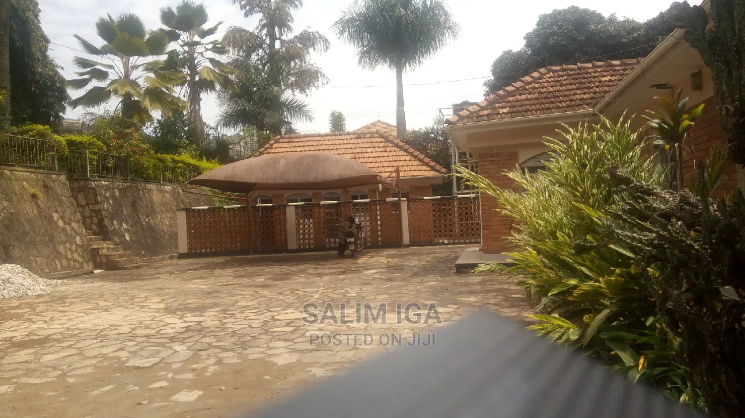 4bdrm Bungalow in Kololo Property, Central Division for Rent in Central Division