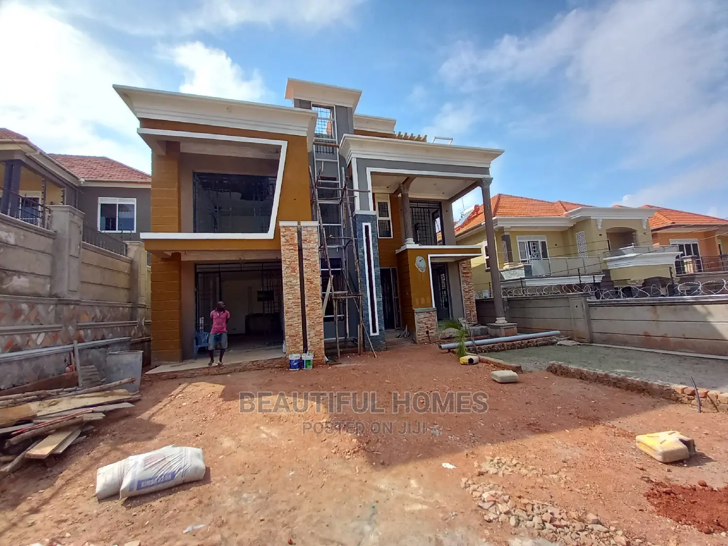 Furnished 5bdrm Mansion in Kira Posh for Sale in Kira