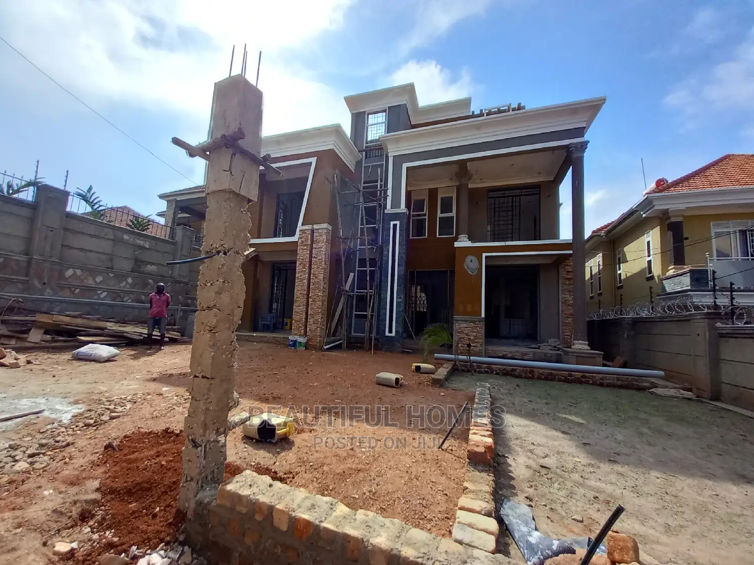 Furnished 5bdrm Mansion in Kira Posh for Sale in Kira