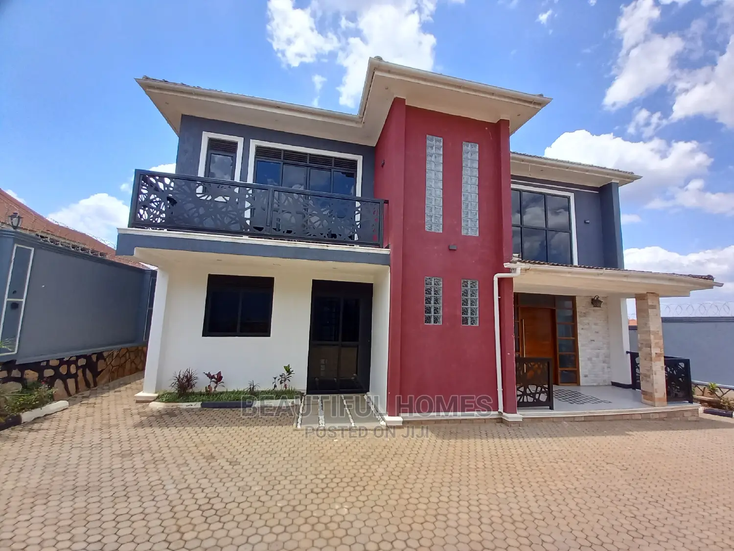 Furnished 5bdrm Mansion in Kira for Sale in Kira