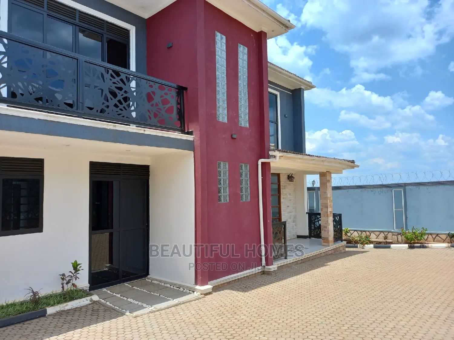Furnished 5bdrm Mansion in Kira for Sale in Kira