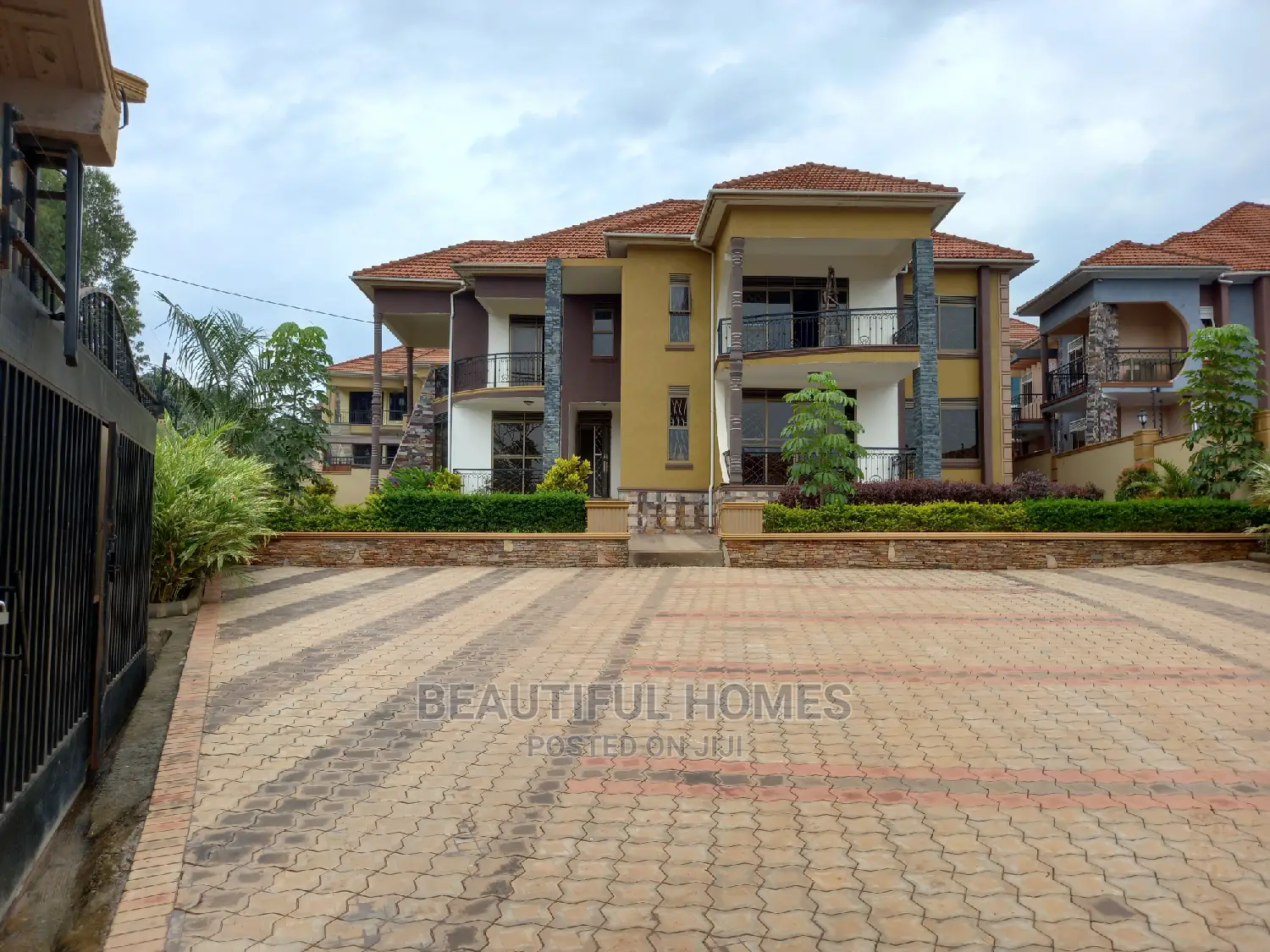 Furnished 7bdrm Mansion in Kiwatule, Nakawa for Sale in Nakawa