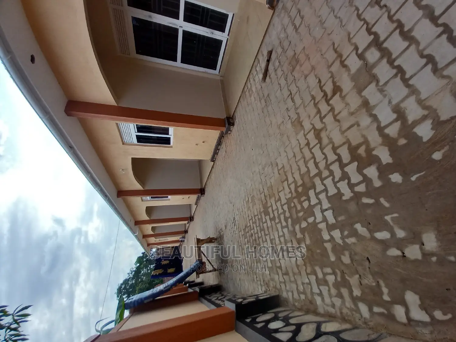 Furnished 2bdrm Apartment in Kira for Sale in Kira