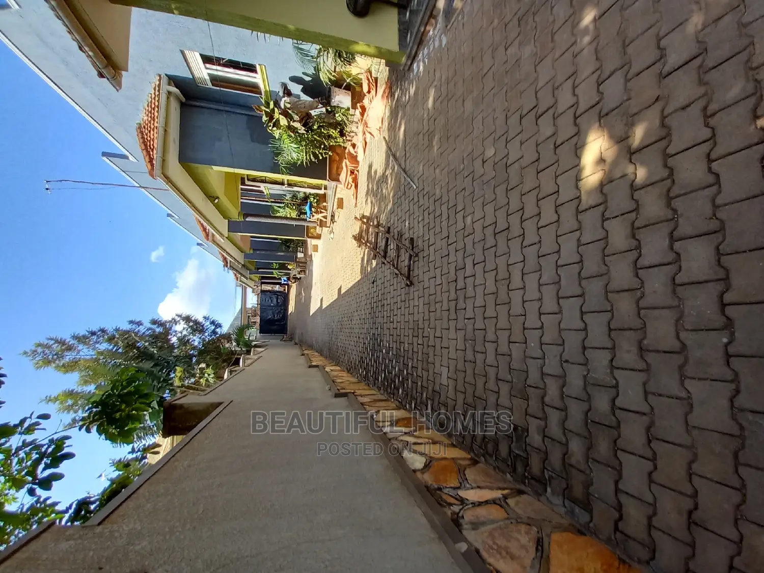 Furnished 1bdrm Apartment in Kira for Sale in Kira
