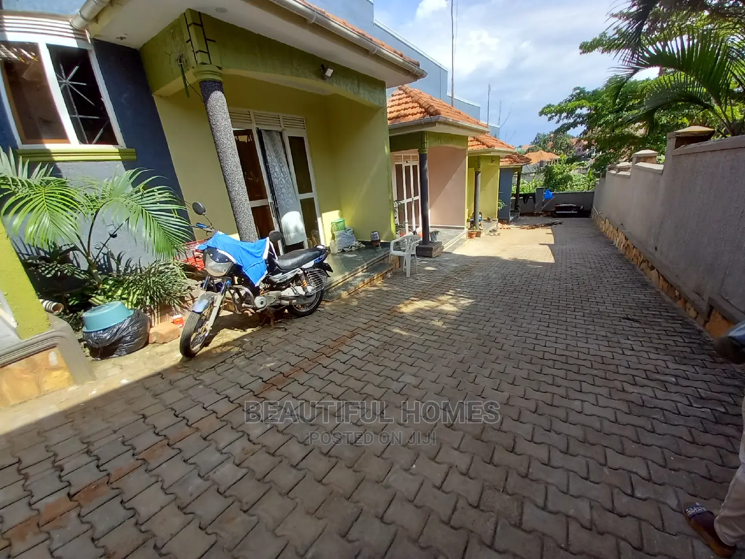 Furnished 1bdrm Apartment in Kira for Sale in Kira