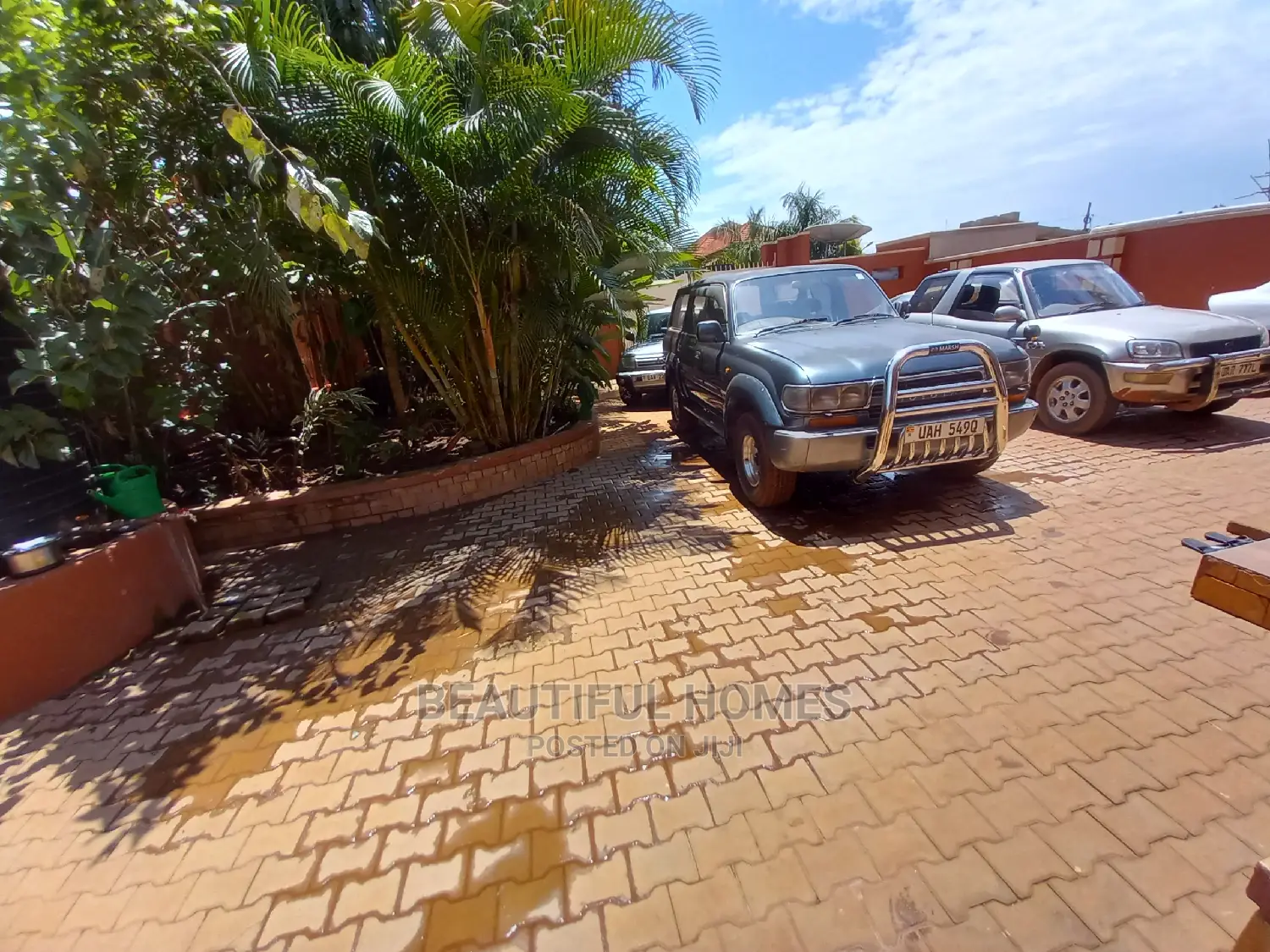Furnished 4bdrm House in Kiwatule, Central Division for Sale in Central Division
