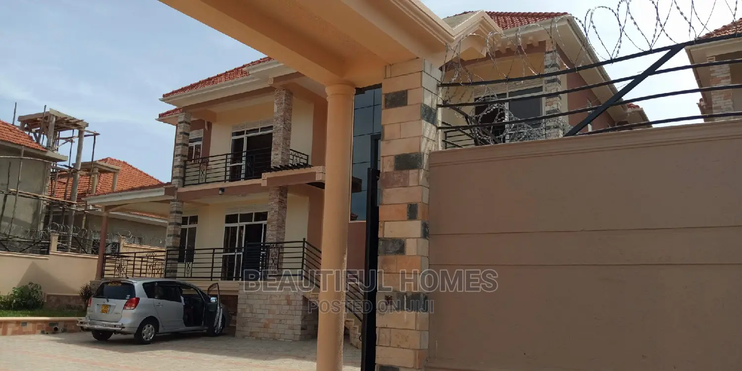 Furnished 5bdrm Mansion in Kira Tarmack for Sale in Kira