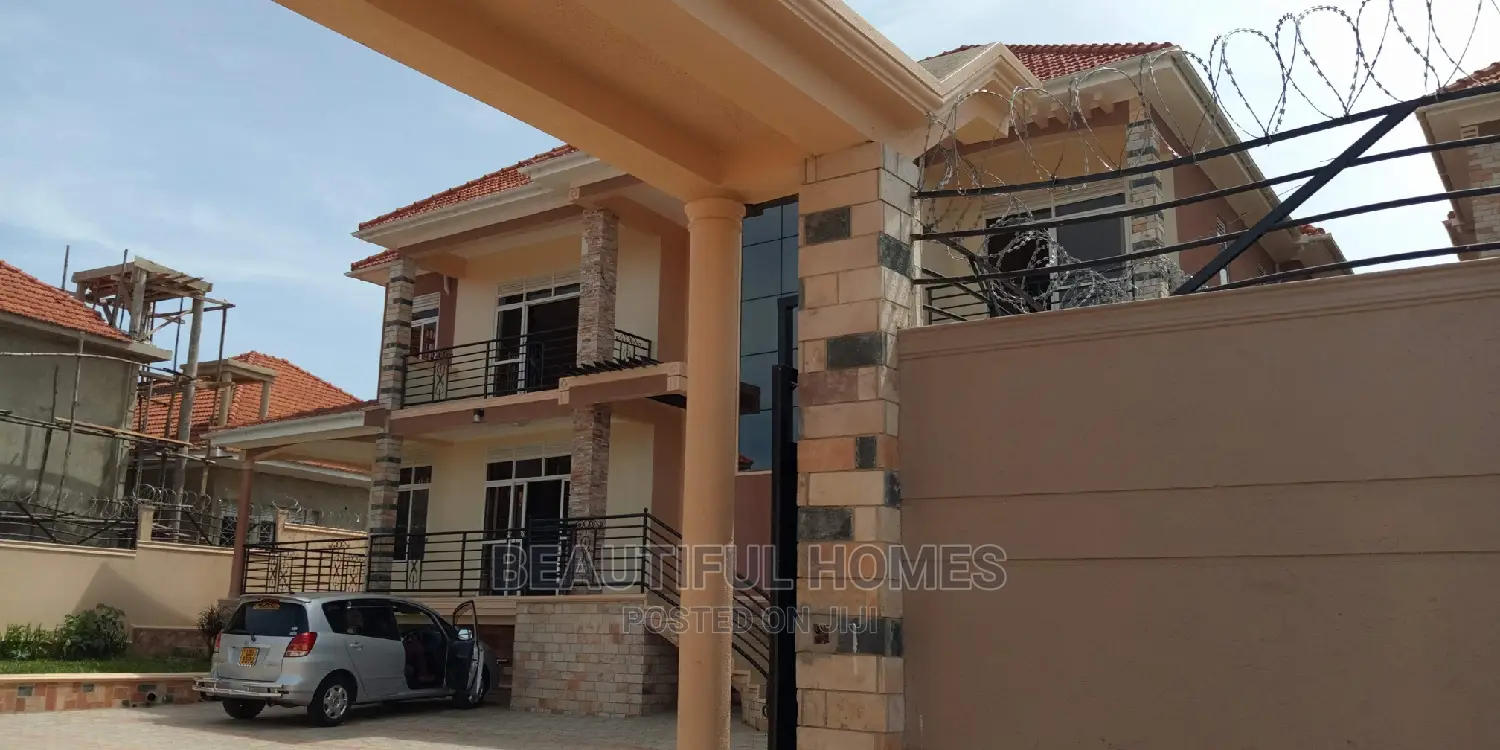 Furnished 5bdrm Mansion in Kira Tarmack for Sale in Kira