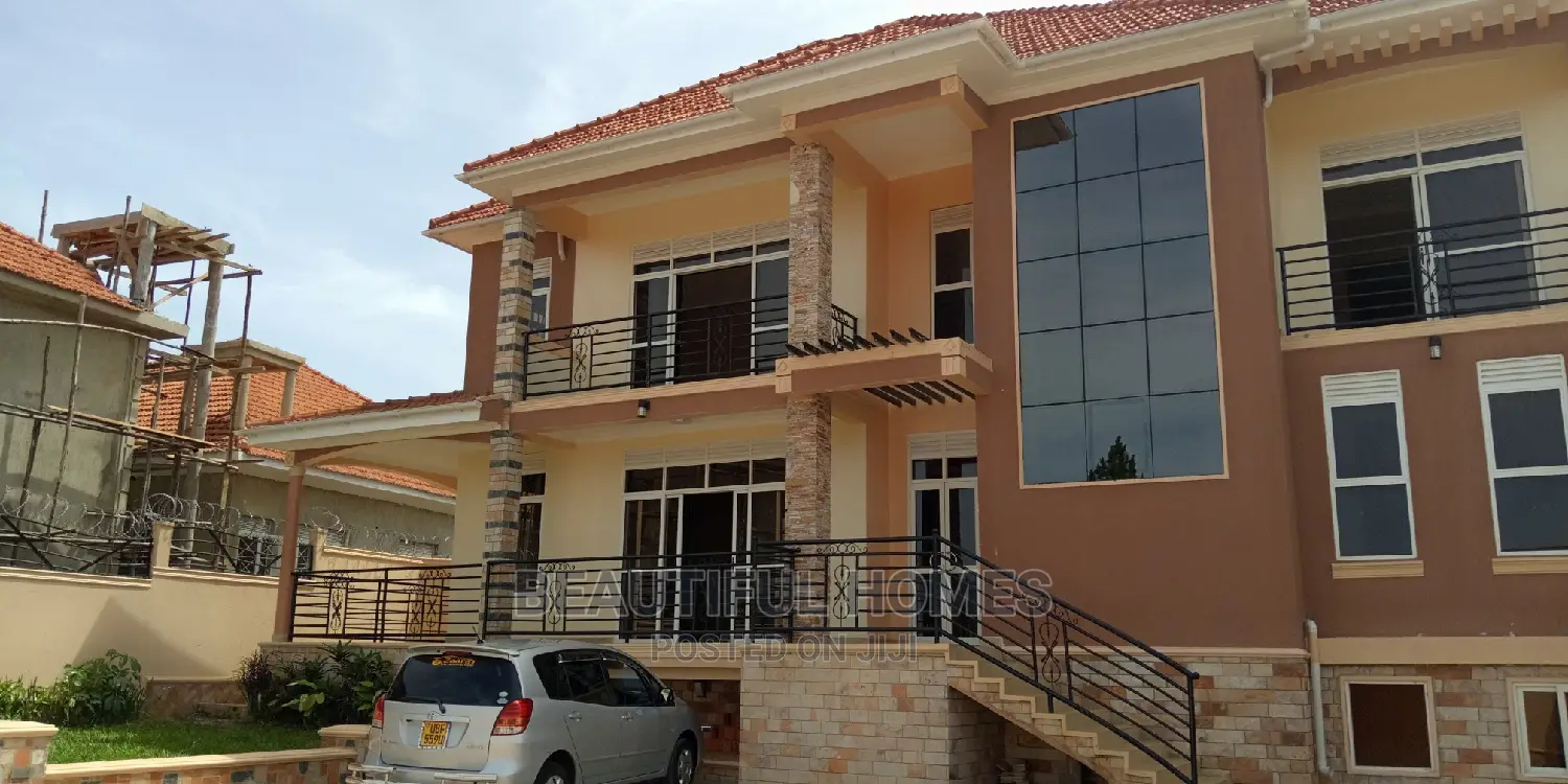 Furnished 5bdrm Mansion in Kira Tarmack for Sale in Kira