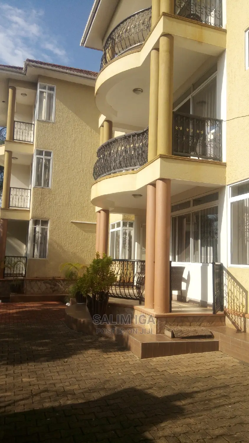 Furnished 3bdrm Block of Flats in Kololo Property, Central Division in Central Division