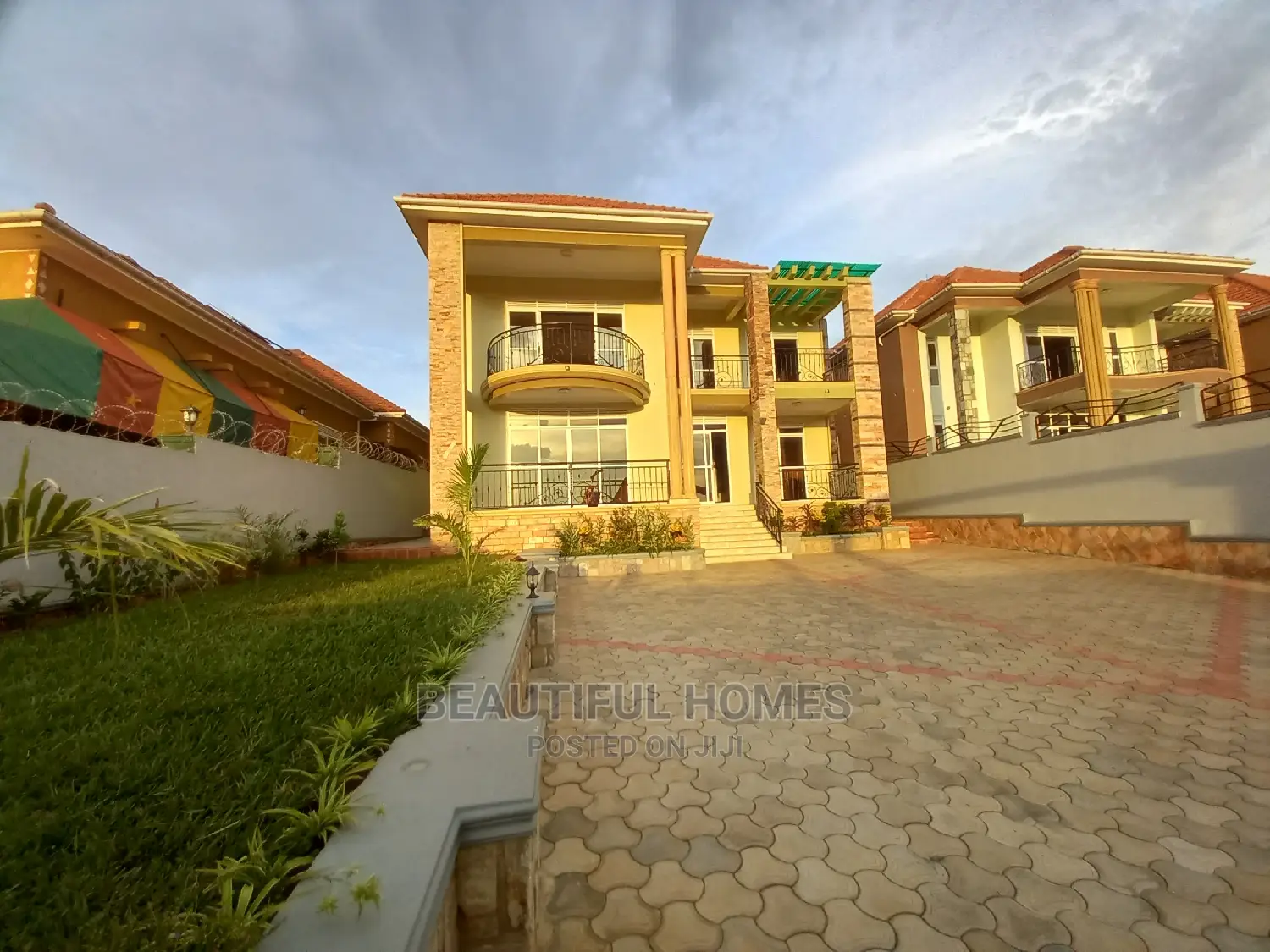 Furnished 6bdrm Mansion in Kira for Sale in Kira