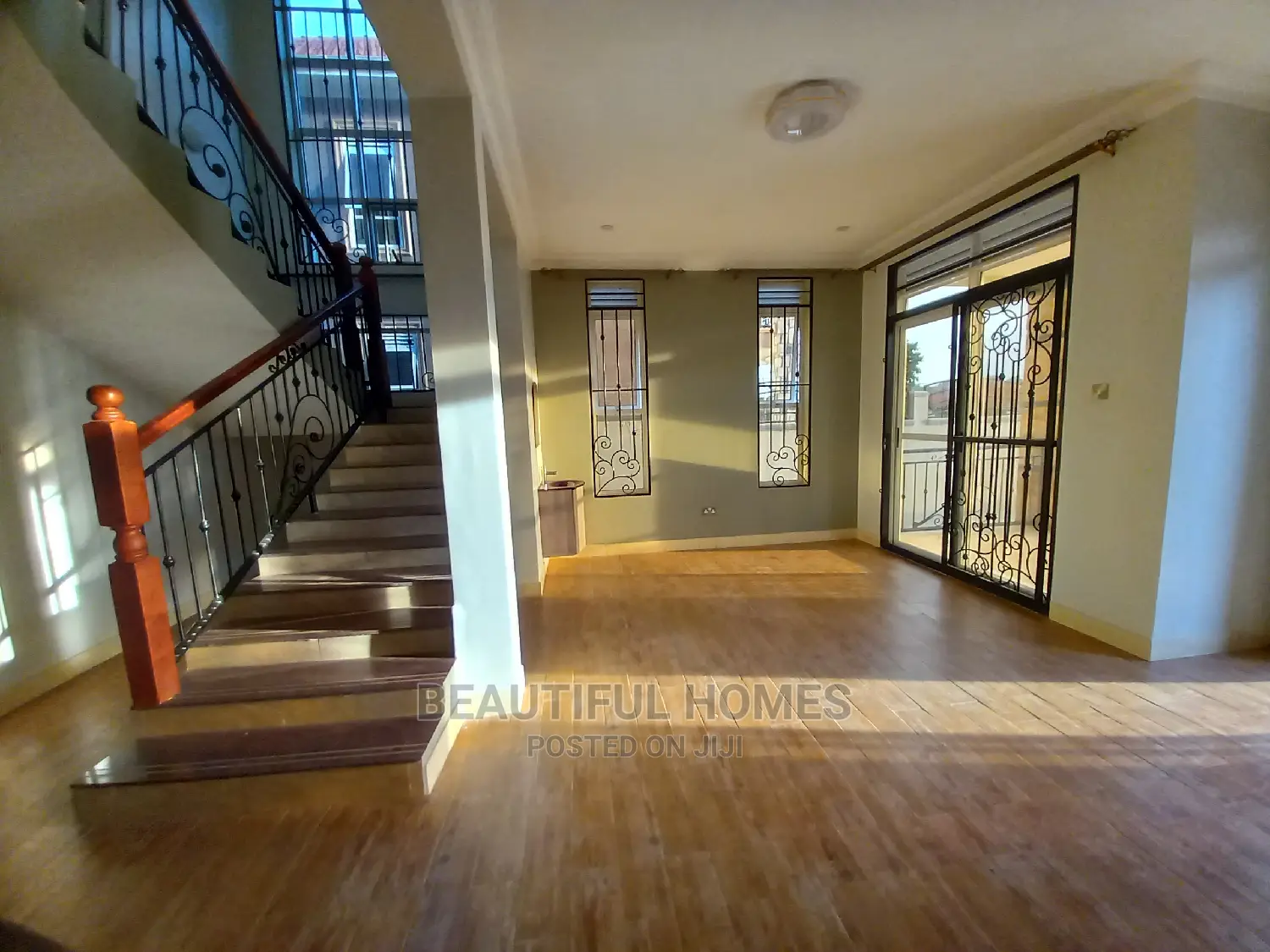 Furnished 6bdrm Mansion in Kira for Sale in Kira