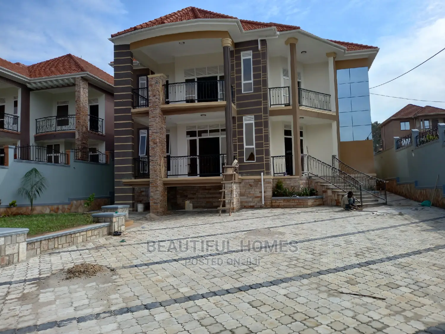 Furnished 6bdrm Mansion in Kira for Sale in Kira