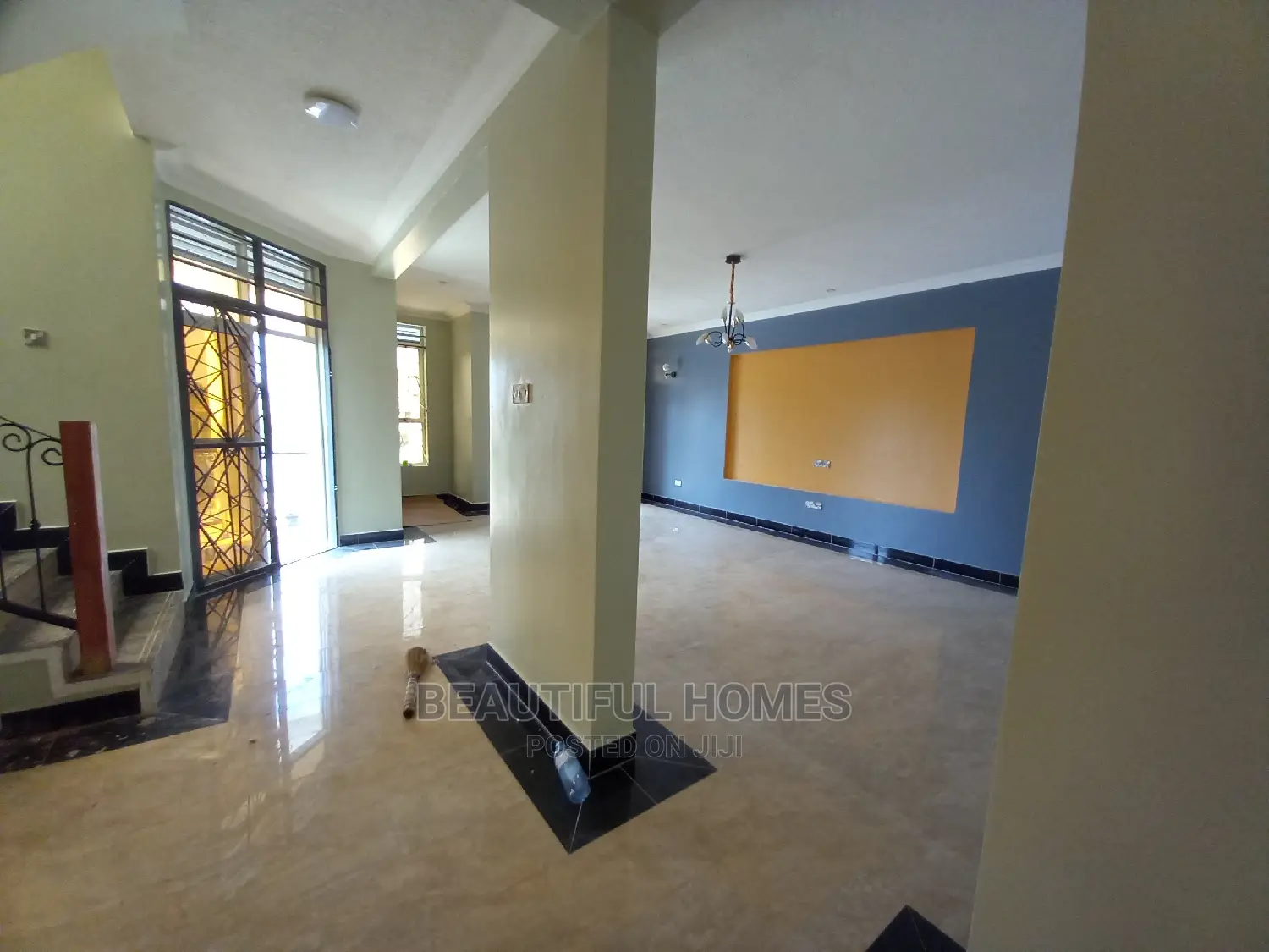 Furnished 6bdrm Mansion in Kira for Sale in Kira