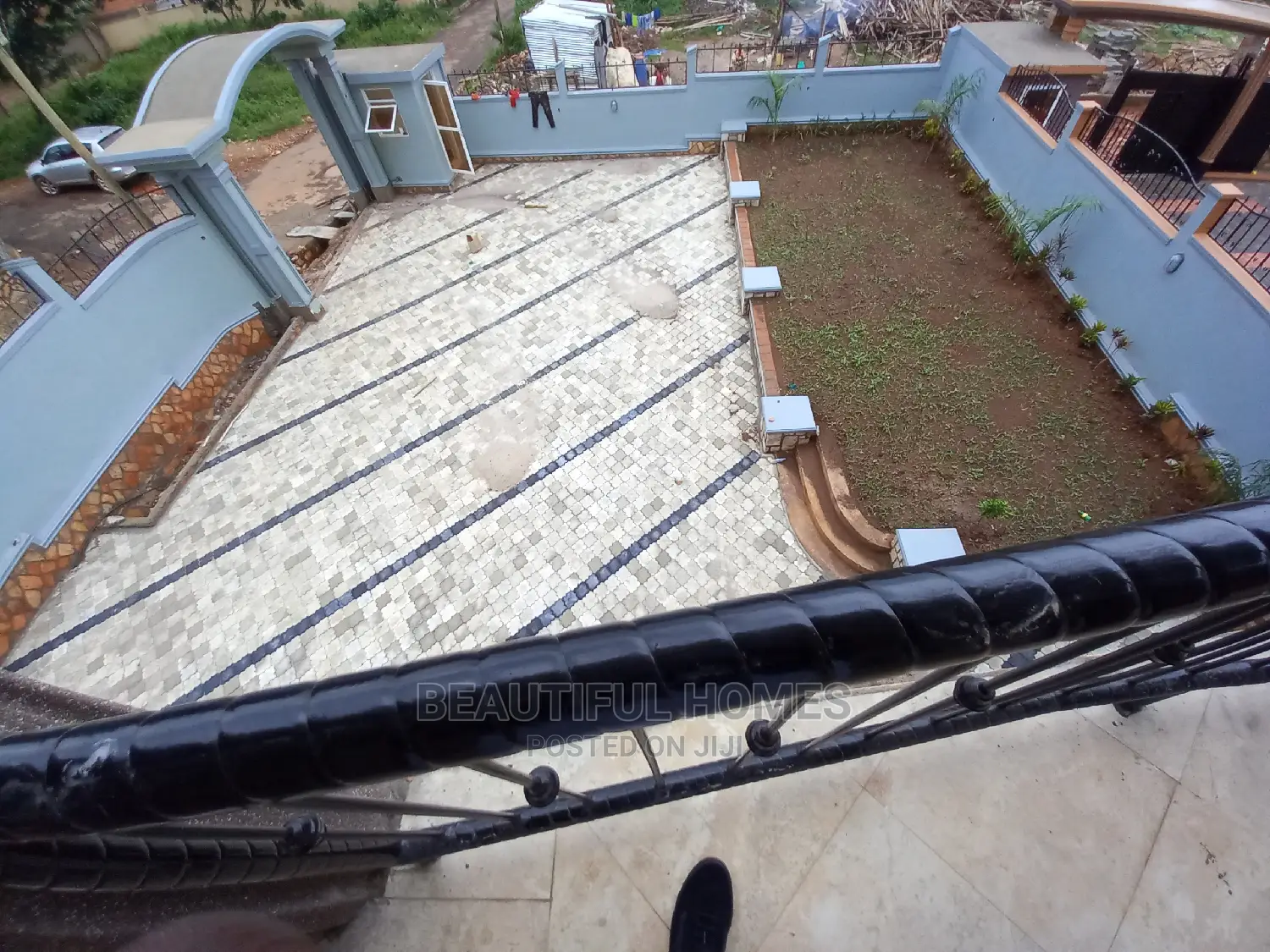 Furnished 6bdrm Mansion in Kira for Sale in Kira