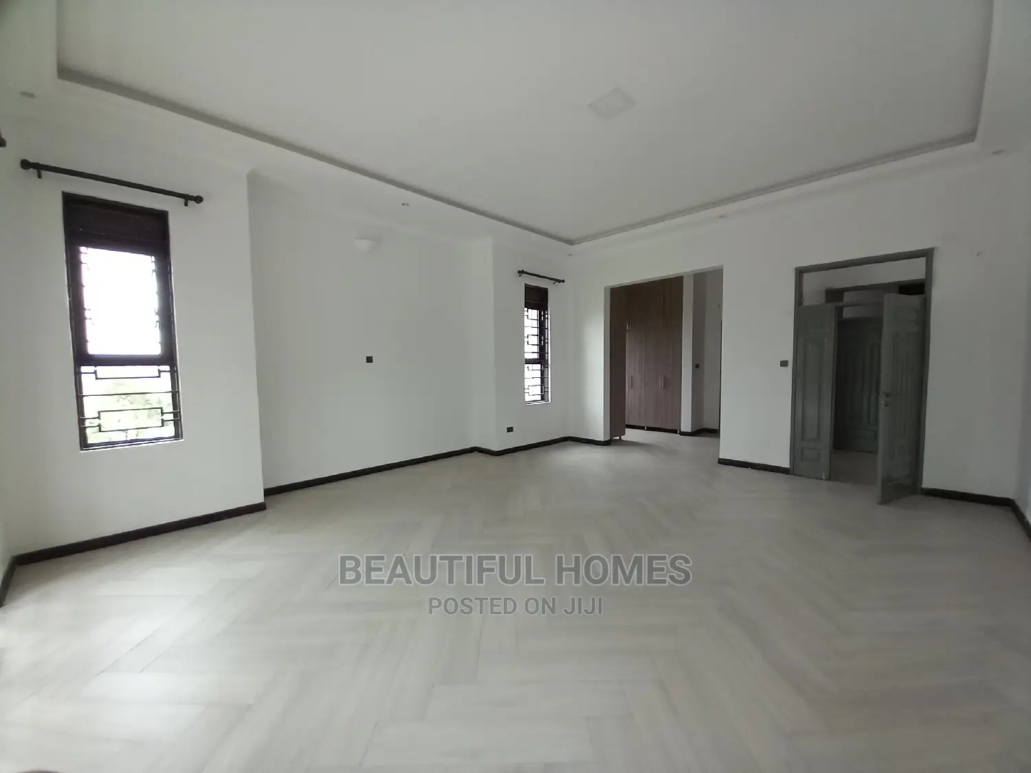 Furnished 6bdrm Mansion in Kira Corporate for Sale in Kira