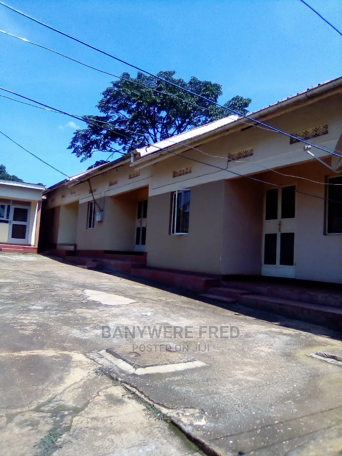 Furnished 2bdrm Bungalow in Kira for Sale in Kira