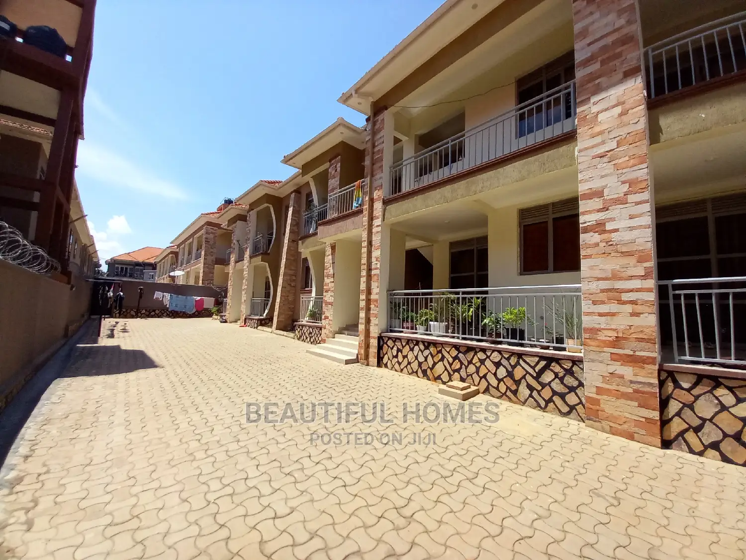 Furnished 2bdrm Apartment in Kyariwajjara, Kira for Sale in Kira