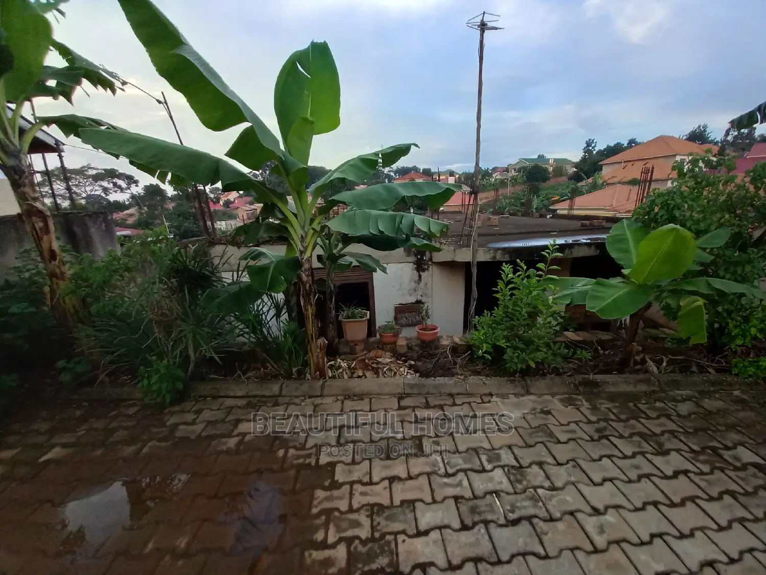 Mini Flat in Kyaliwajjara, Kira for Sale in Kira