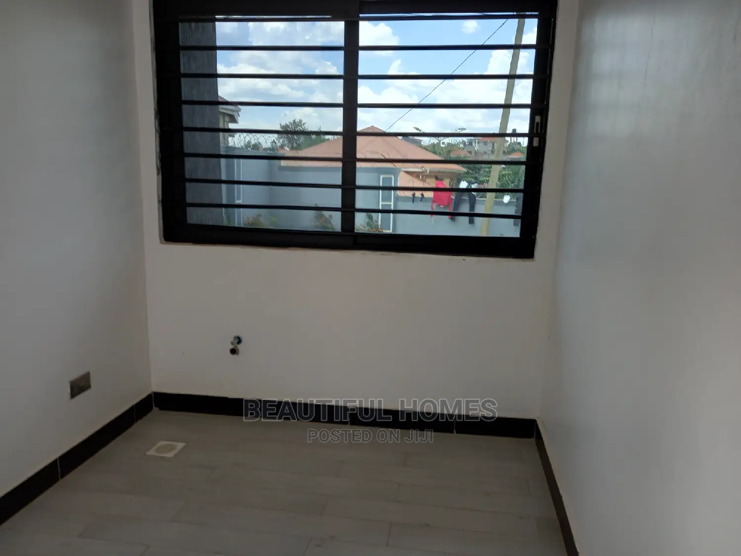 Furnished 2bdrm Apartment in Kisaasi, Nakawa for Sale in Nakawa