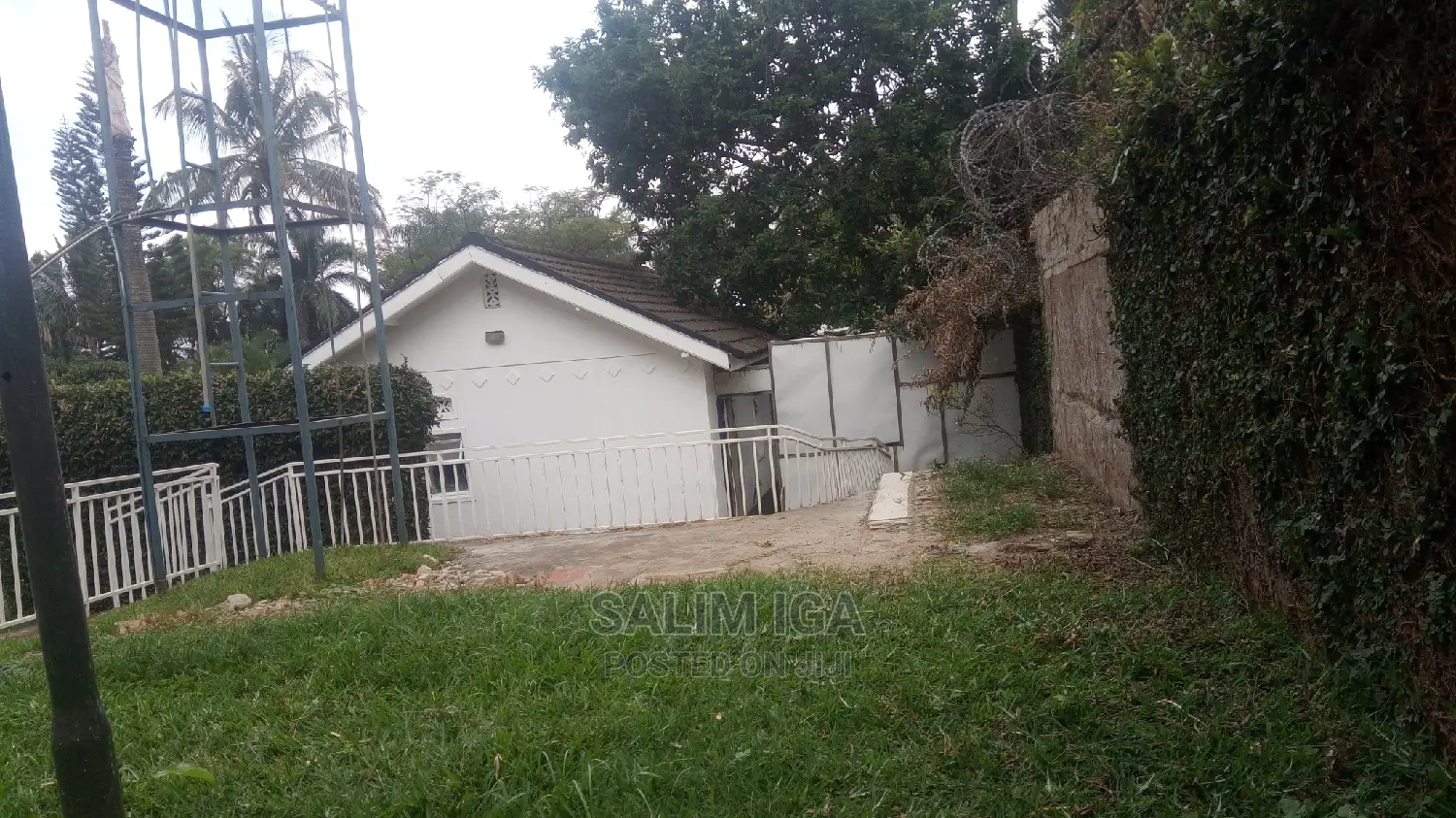 4bdrm Bungalow in Kololo Property, Central Division for Rent in Central Division