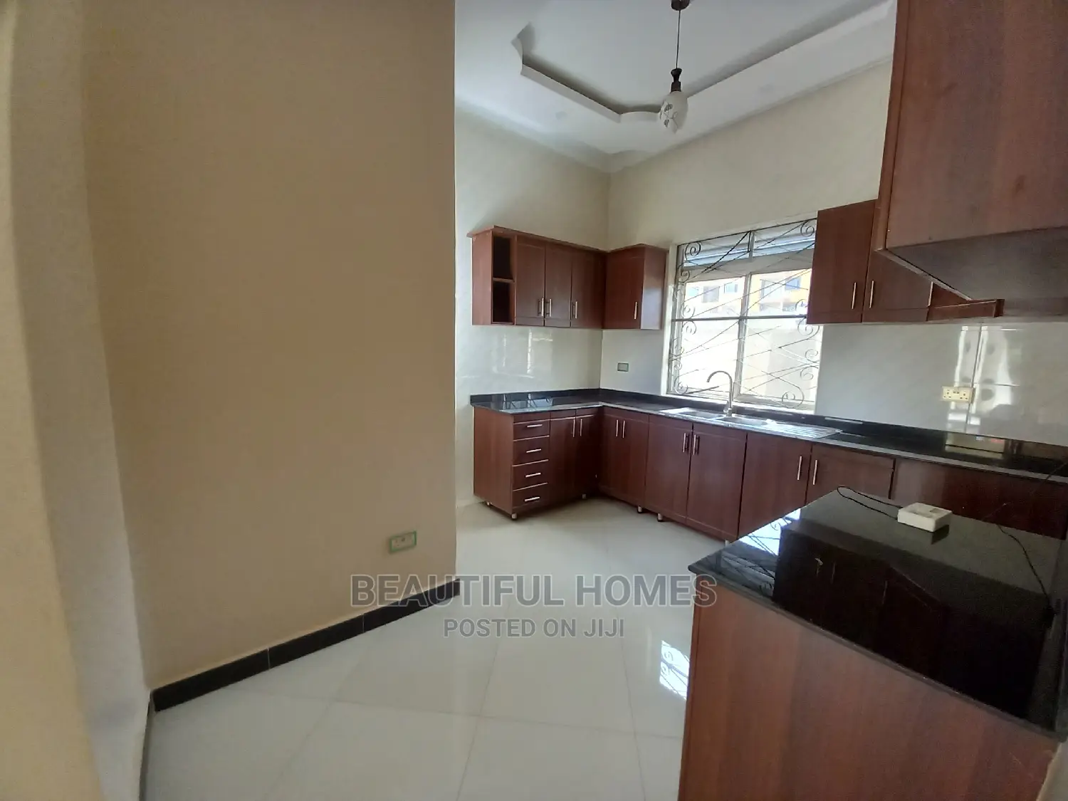 Furnished 4bdrm Bungalow in All Tarmack, Kira for Sale in Kira