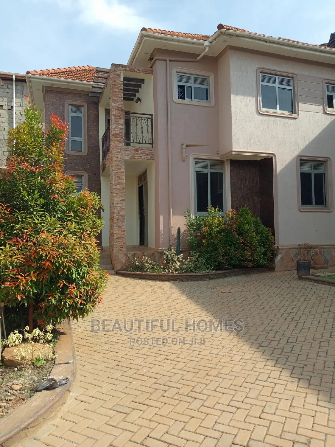 Furnished 4bdrm House in Kira for Sale in Kira