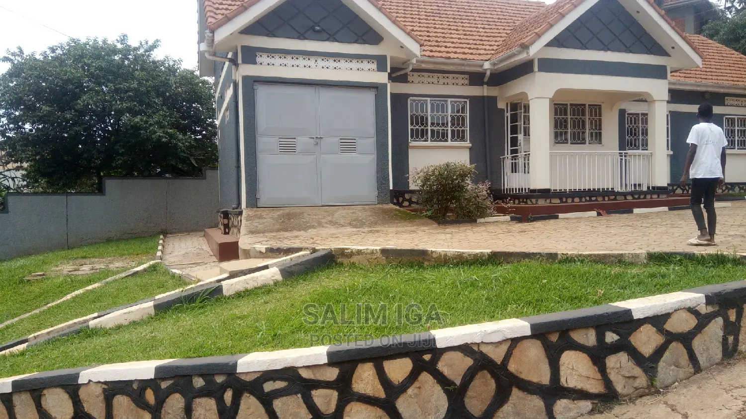 6bdrm Bungalow in Kololo Property, Central Division for Rent in Central Division