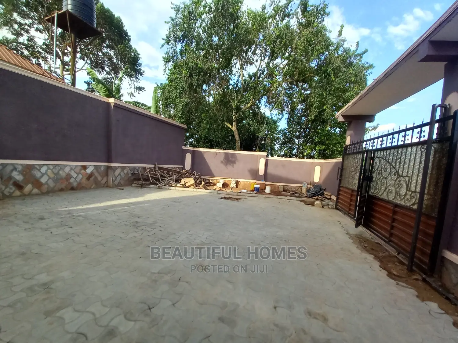 Furnished 4bdrm Mansion in Kyanja, Central Division for Sale in Central Division