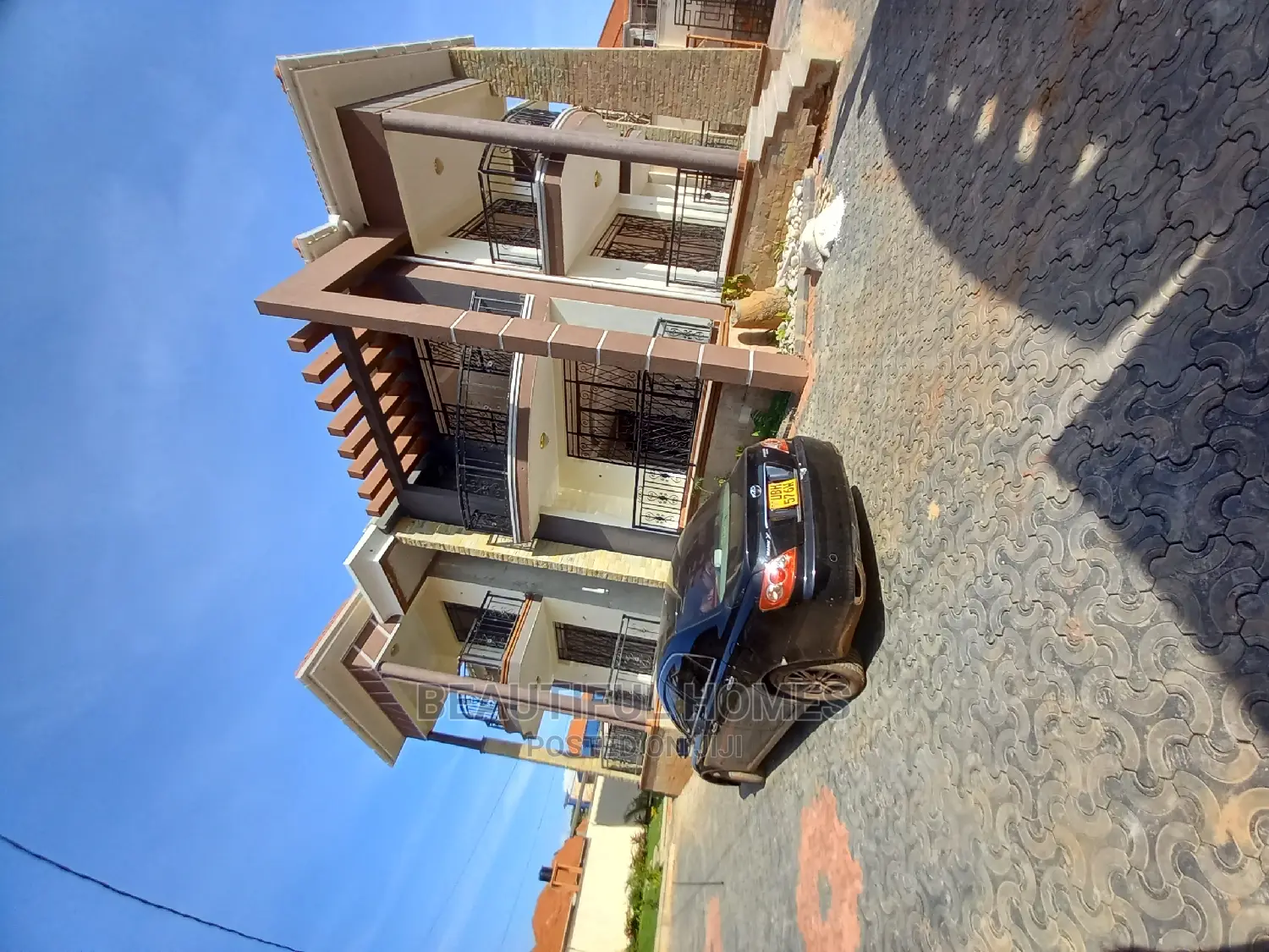 Furnished 6bdrm Mansion in Tarmacked, Kira for Sale in Kira