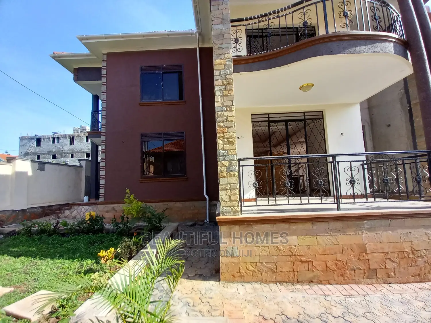 Furnished 6bdrm Mansion in Tarmack Estate, Kira for Sale in Kira