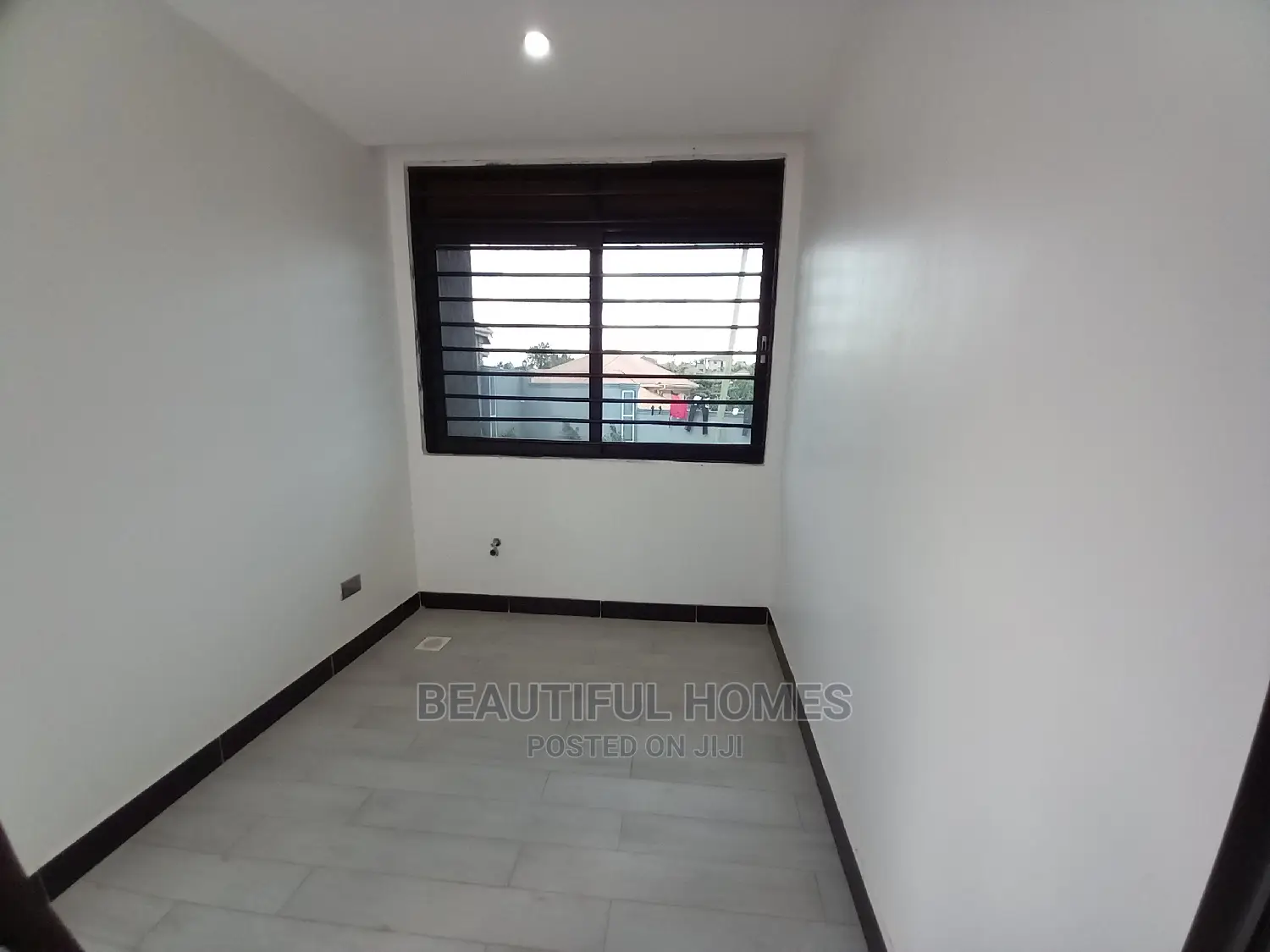 Furnished 5bdrm Mansion in Kira for Sale in Kira