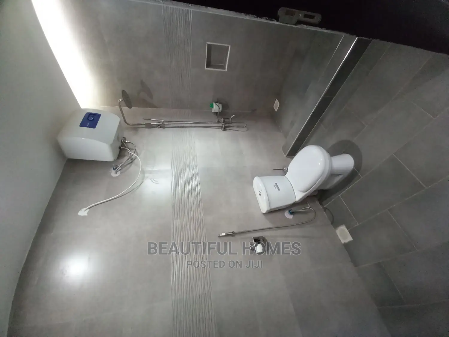 Furnished 5bdrm Mansion in Kira for Sale in Kira