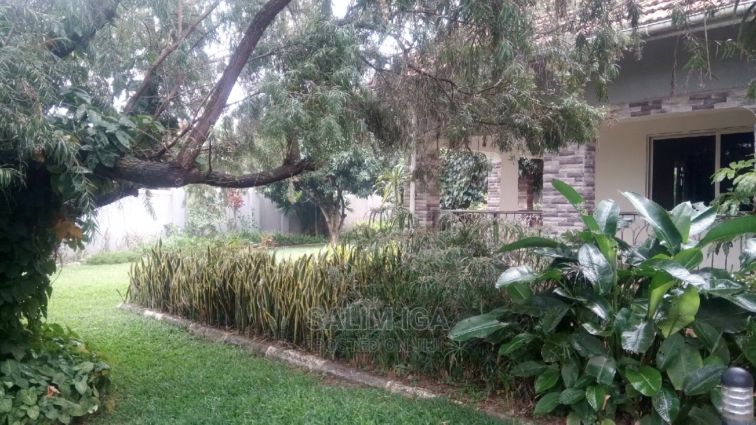 5bdrm Bungalow in Kololo Property, Central Division for Rent in Central Division