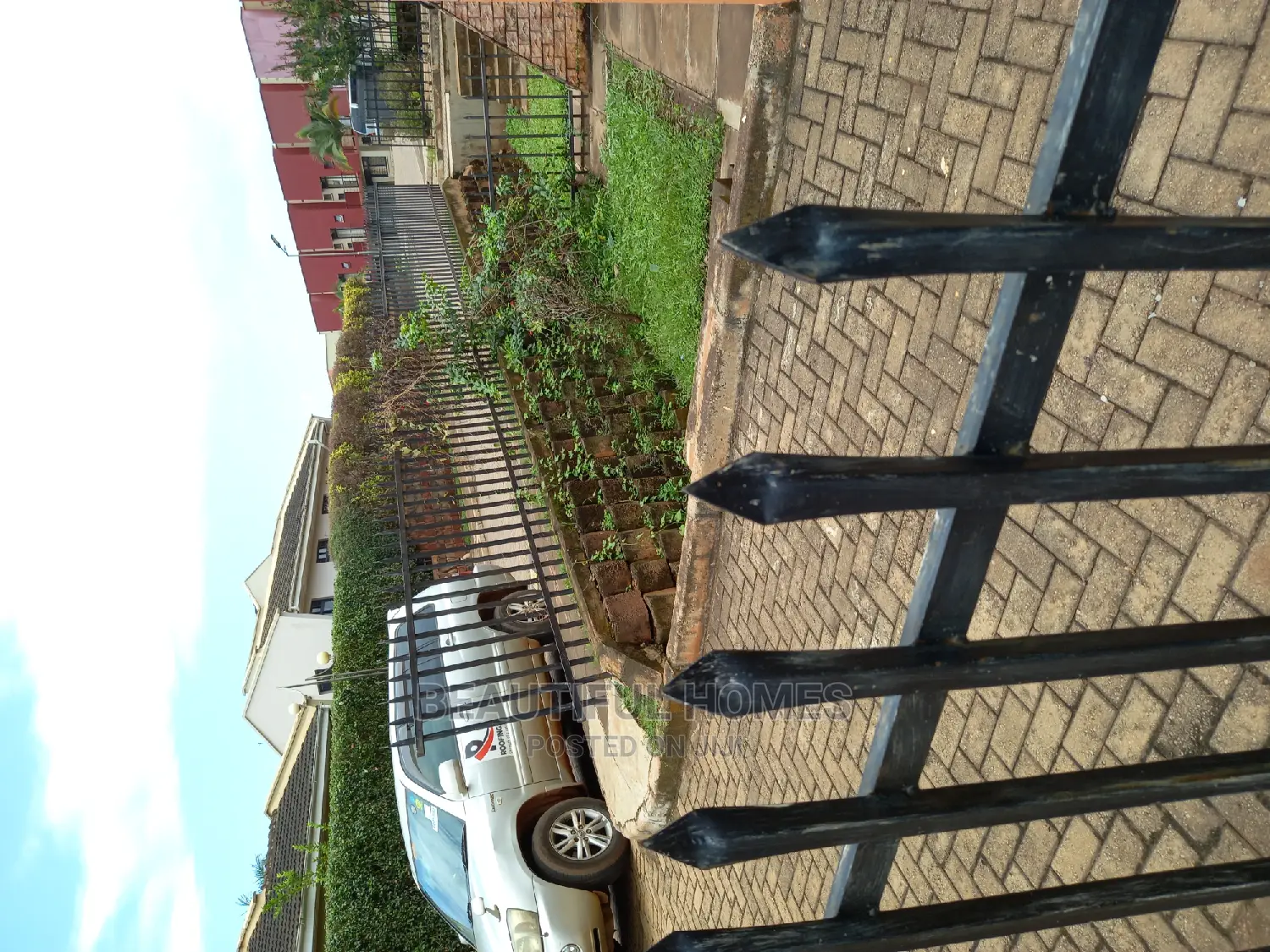 Furnished 3bdrm Villa in Kyanja Kesington, Nakawa for Sale in Nakawa