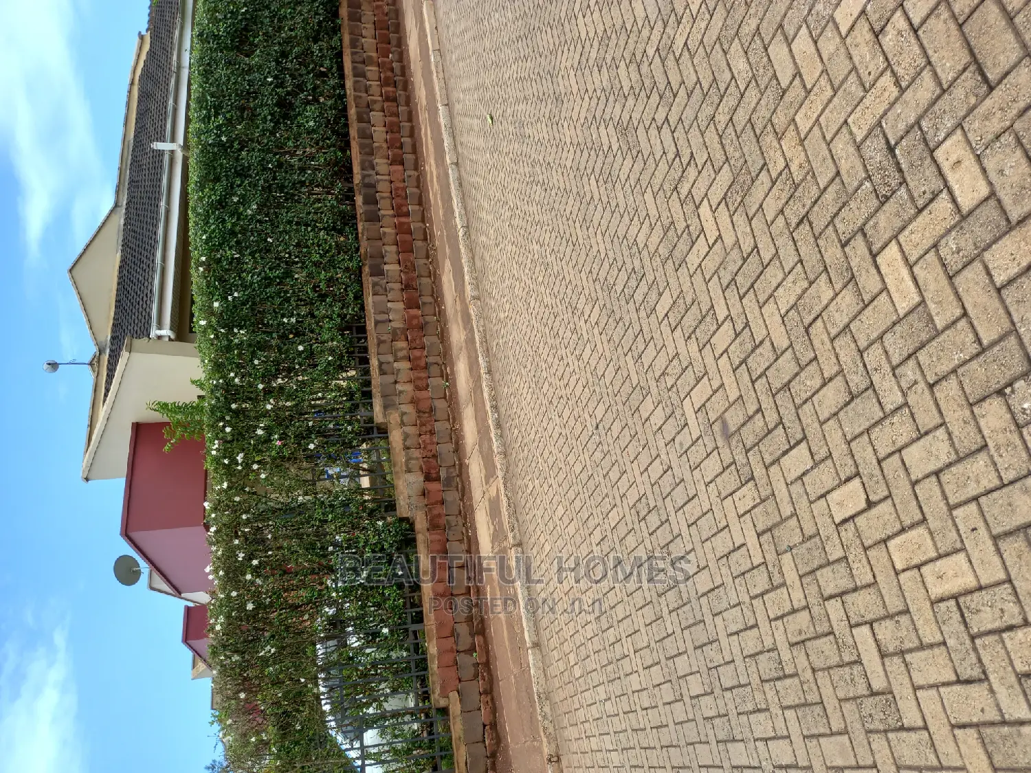 Furnished 3bdrm Villa in Kyanja Kesington, Nakawa for Sale in Nakawa