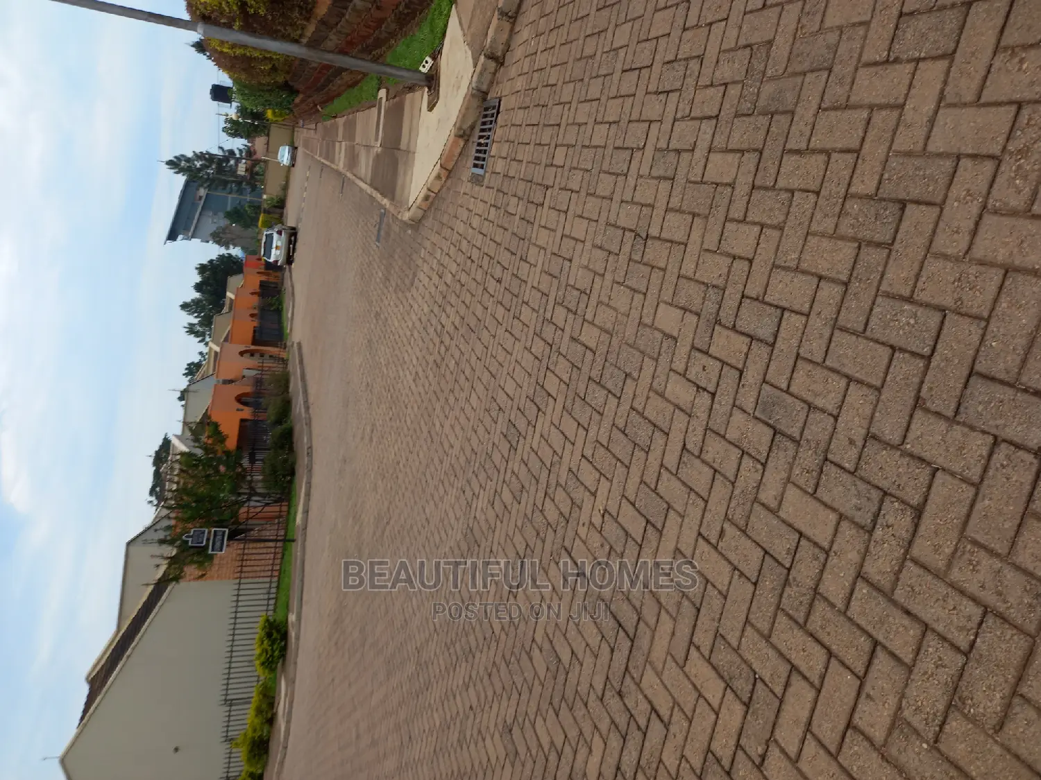 Furnished 4bdrm Maisonette in Kyanja, Nakawa for Sale in Nakawa
