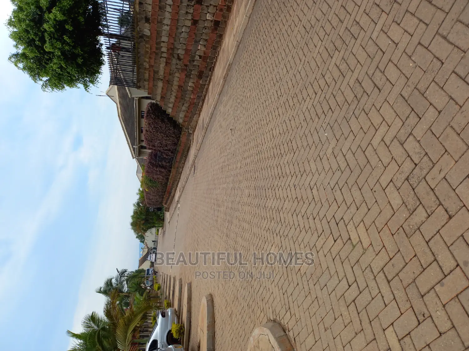Furnished 4bdrm Maisonette in Kyanja, Nakawa for Sale in Nakawa