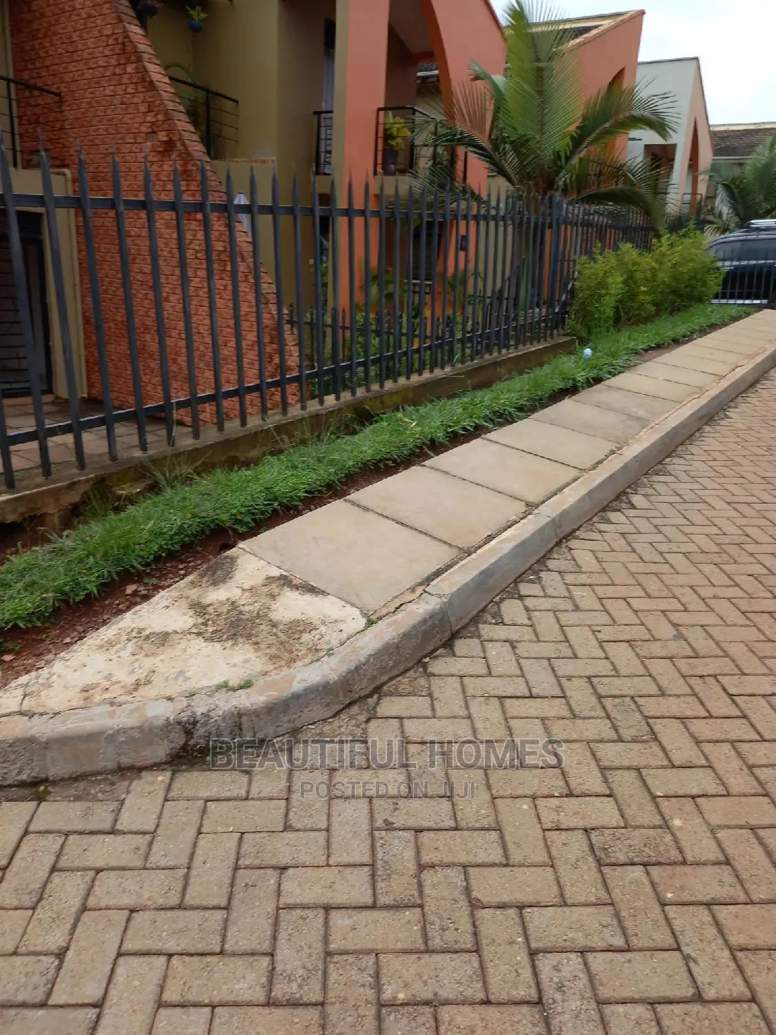 Furnished 4bdrm Maisonette in Kyanja, Nakawa for Sale in Nakawa