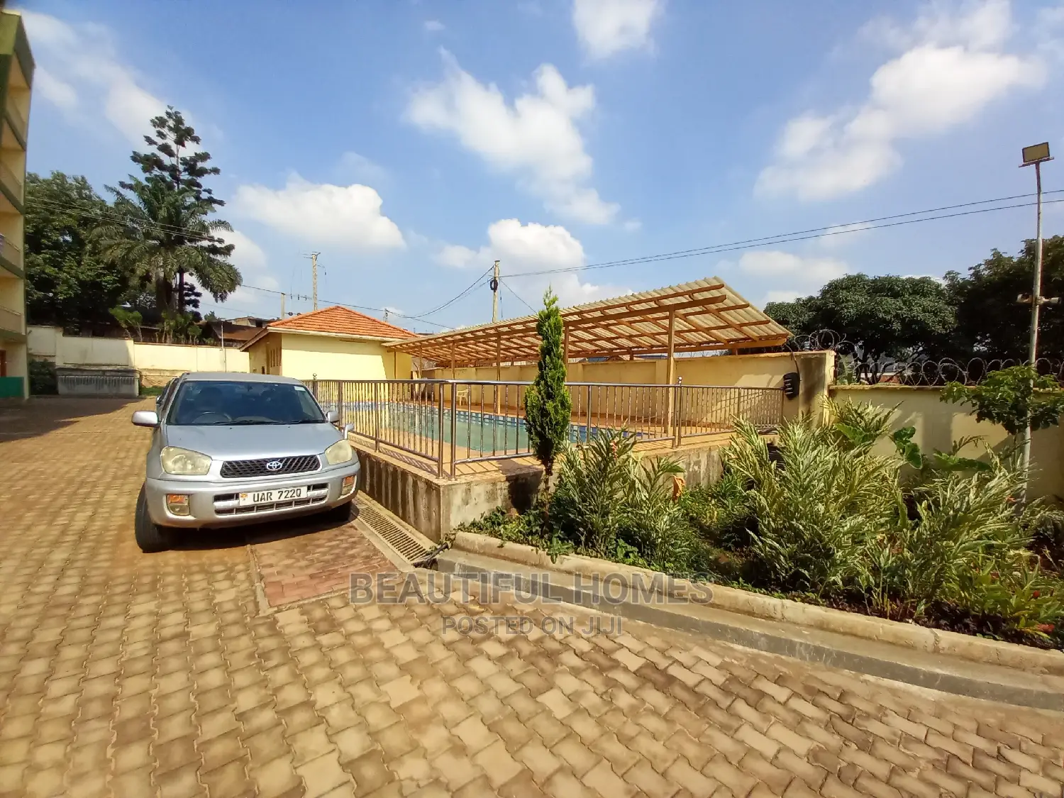 Furnished 2bdrm Condo in Bukoto, Central Division for Sale in Central Division