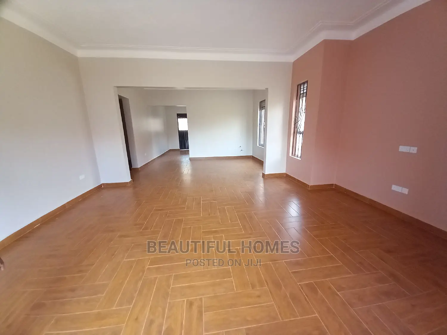 Furnished 4bdrm Bungalow in Gated Tarmack, Kira for Sale in Kira