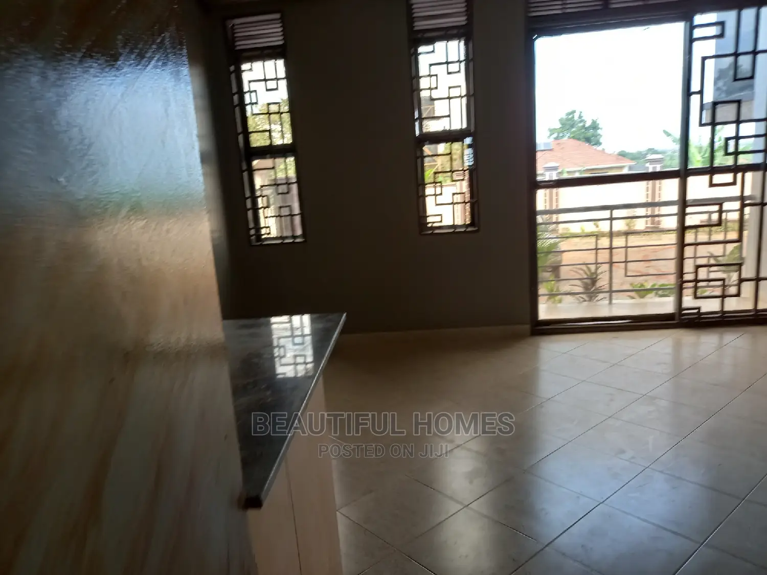 Furnished 2bdrm Apartment in Kisaasi, Central Division for Sale in Central Division