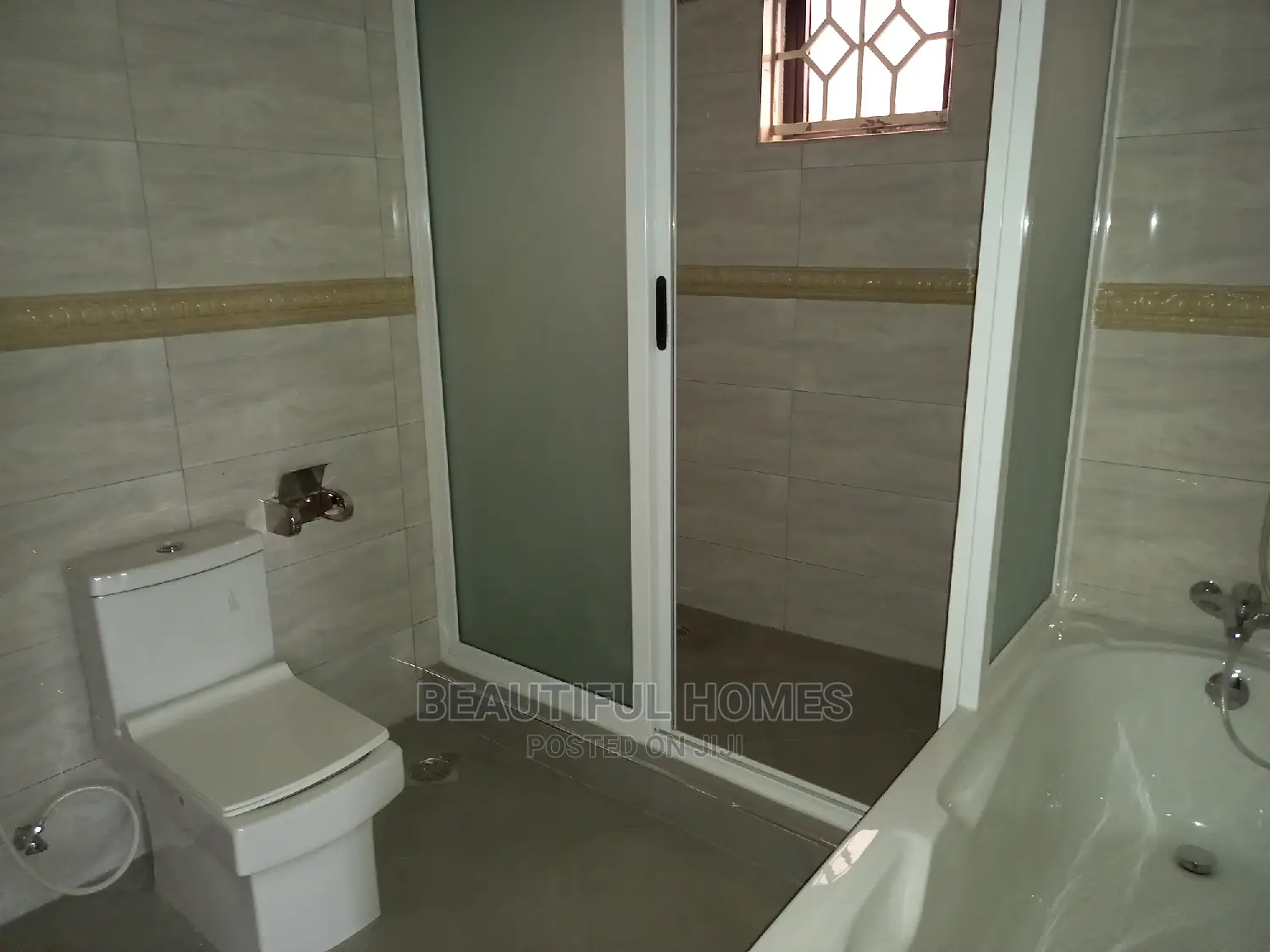 Furnished 2bdrm Apartment in Kyanja Tarmack, Nakawa for Sale in Nakawa