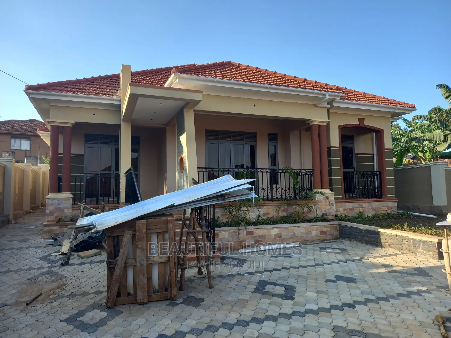Furnished 4bdrm House in Kira Posh for Sale in Kira