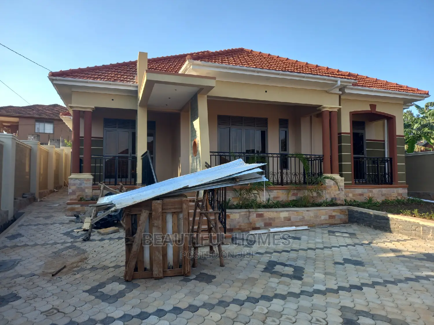 Furnished 4bdrm House in Kira Posh for Sale in Kira